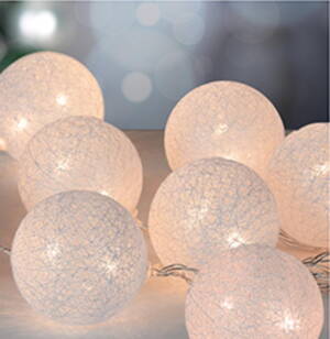 Reťaz MagicHome Cotton Balls White, 10 LED teplá biela, PE/bavlna, 2xAA, jednoduché svietenie, L-1,3
