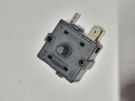 Vypínač SH-18 diel 1