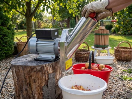 Drvič Strend Pro EFC-2, na ovocie, 550 W, 1 lit., 200 kg/hod., 43x22x33 cm