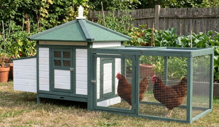 Kurín Strend Pro, pre hydinu, so strechou, 196x76.5x98 cm