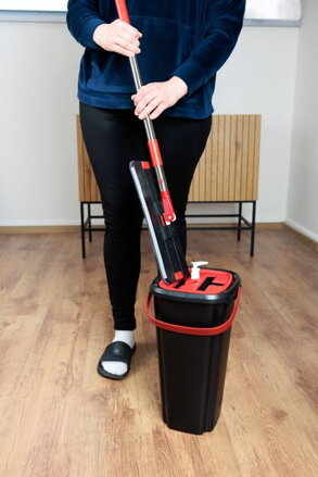 Mop QuickShine MagicHome, plochý, s 8 lit. žmýkacím vedrom