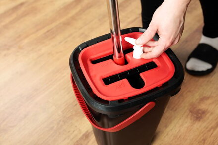 Mop QuickShine MagicHome, plochý, s 8 lit. žmýkacím vedrom