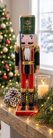 Postavička Xecco 20044, Luskáčik s čapicou, drevo