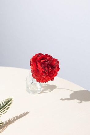 Kvet MagicHome Vianoce, ruža, červená, 17 cm, veľkosť kvetu: 9 cm Kvet MagicHome Vianoce, ruža, červená, 17 cm, veľkosť kvetu: 9 cm