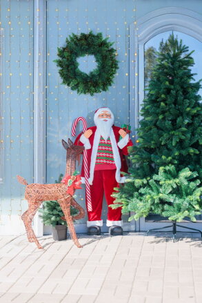 Dekorácia MagicHome Vianoce, Santa, s darčekom, červený, 120 cm