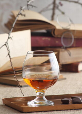 Pohár Misket, LAV, sklenený, na brandy, 390 ml, 64x124 mm, bal. 6 ks
